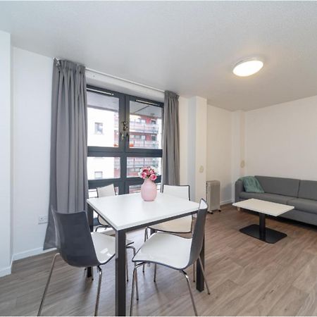 Joivy Affordable 3,4,5 And 12 Bed Private Flats Next To Royal Mile (Adults Only) Apartment Единбург Екстериор снимка
