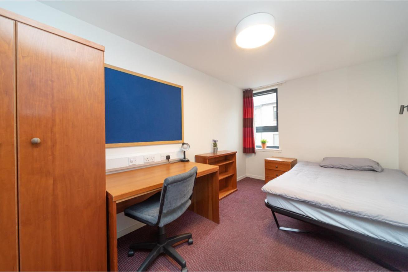 Joivy Affordable 3,4,5 And 12 Bed Private Flats Next To Royal Mile (Adults Only) Apartment Единбург Екстериор снимка