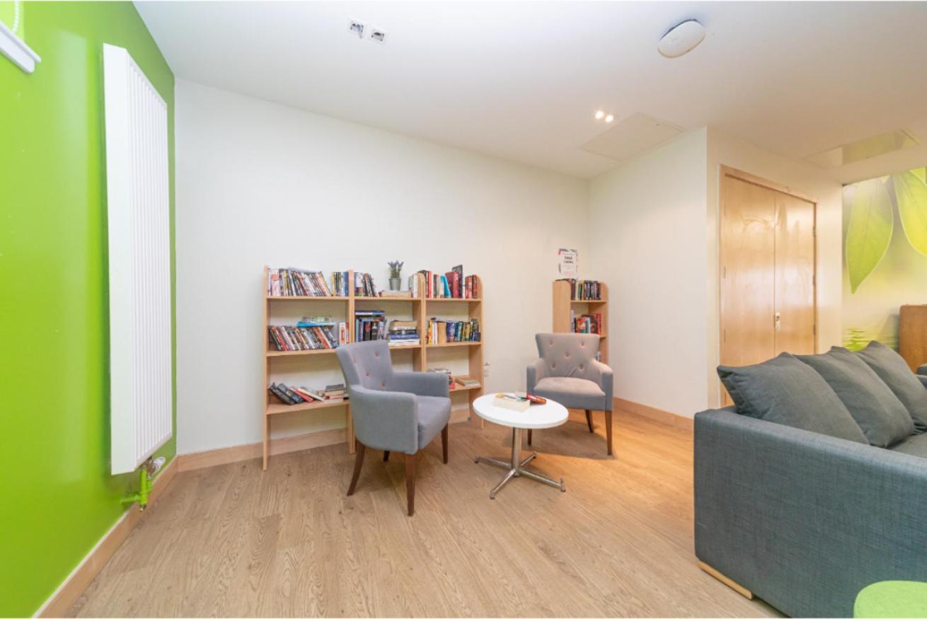 Joivy Affordable 3,4,5 And 12 Bed Private Flats Next To Royal Mile (Adults Only) Apartment Единбург Екстериор снимка