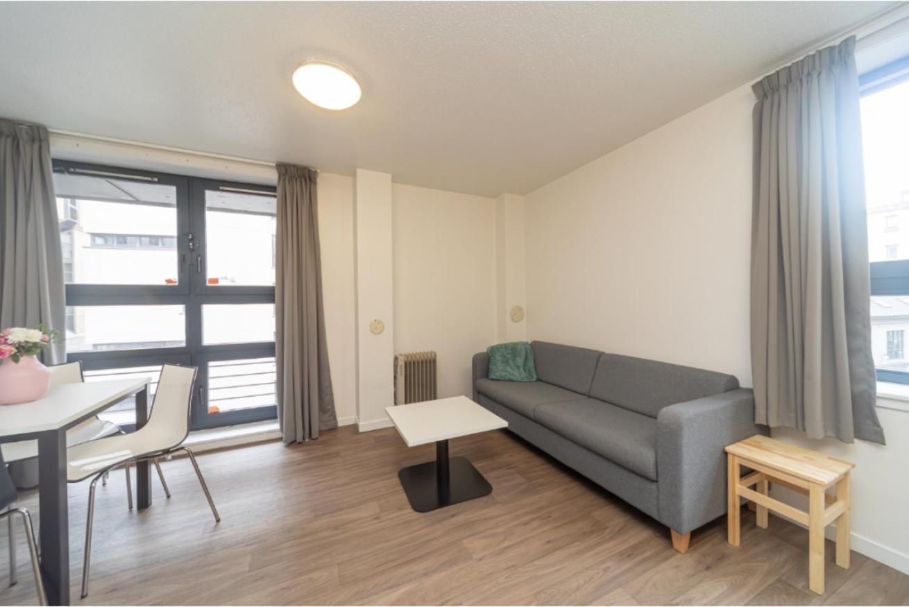 Joivy Affordable 3,4,5 And 12 Bed Private Flats Next To Royal Mile (Adults Only) Apartment Единбург Екстериор снимка