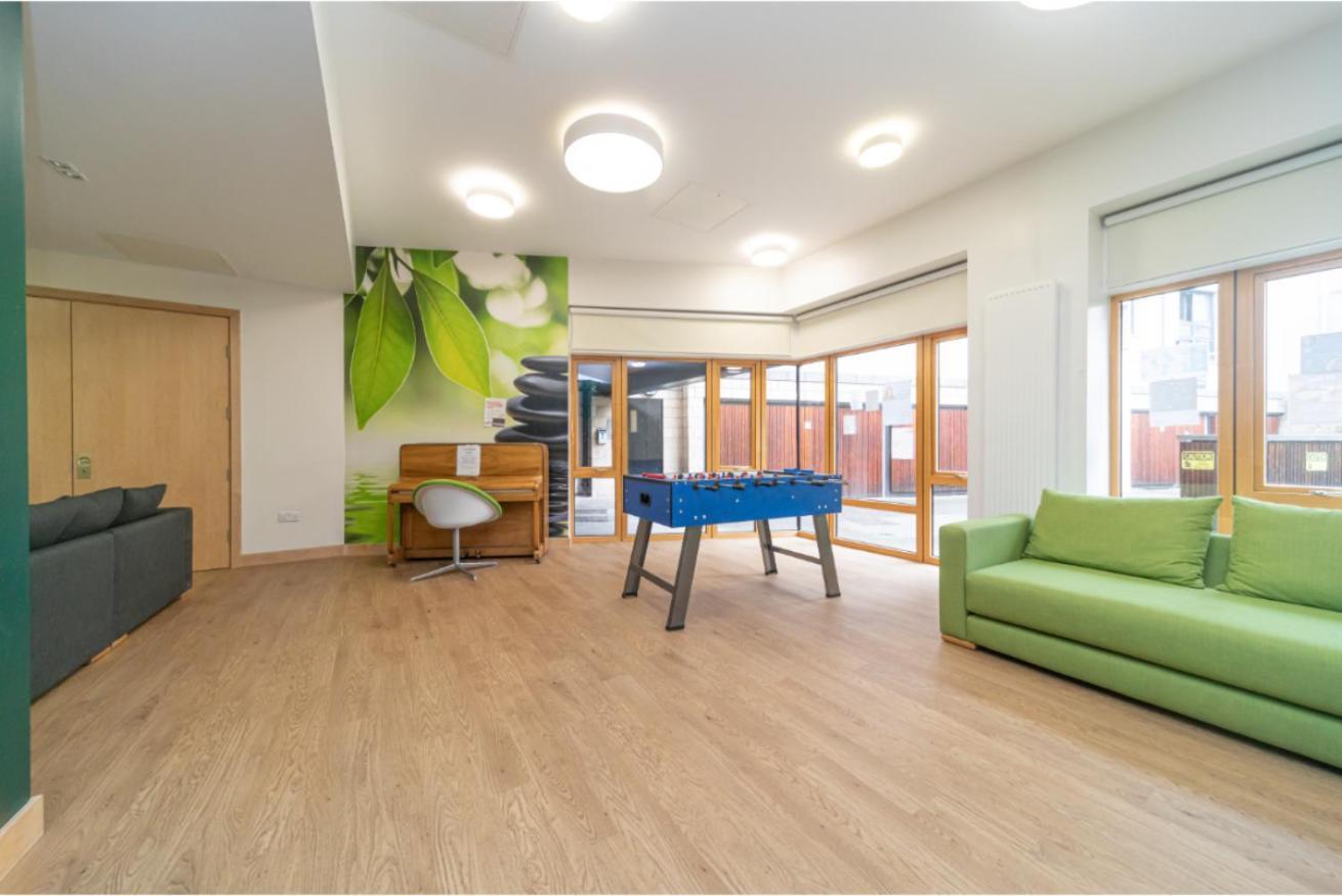 Joivy Affordable 3,4,5 And 12 Bed Private Flats Next To Royal Mile (Adults Only) Apartment Единбург Екстериор снимка