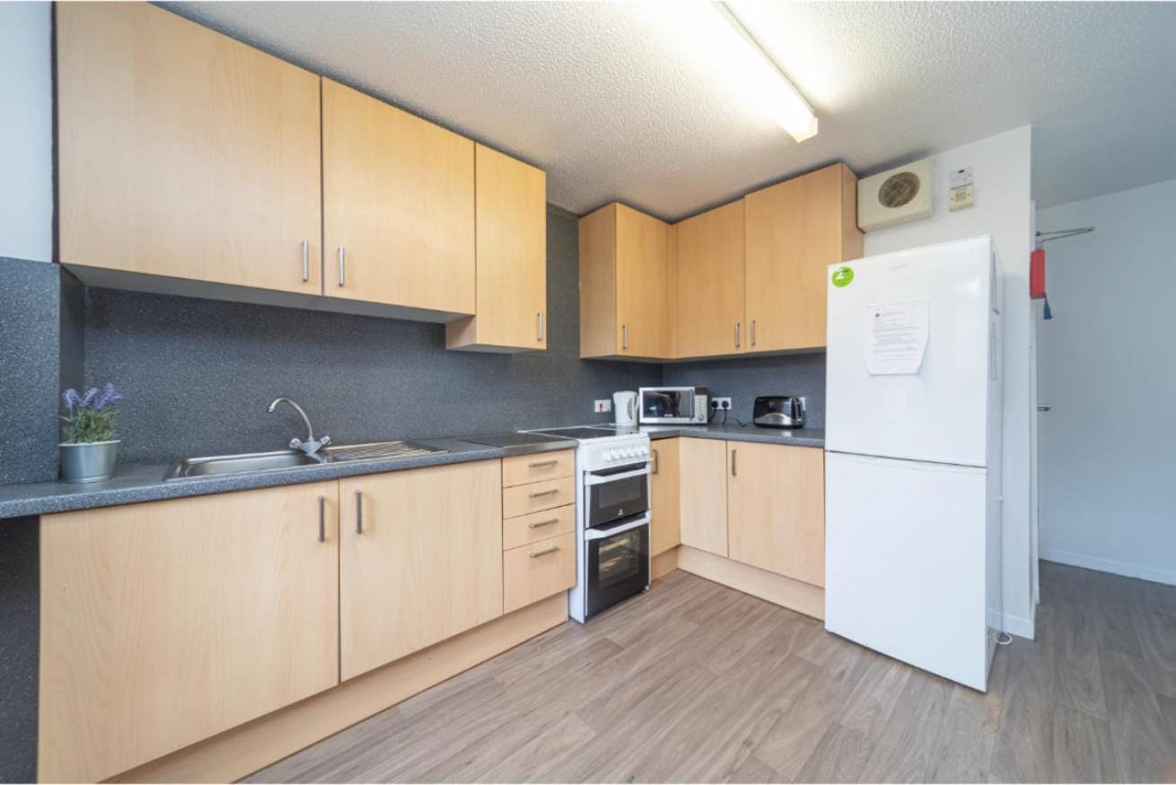 Joivy Affordable 3,4,5 And 12 Bed Private Flats Next To Royal Mile (Adults Only) Apartment Единбург Екстериор снимка