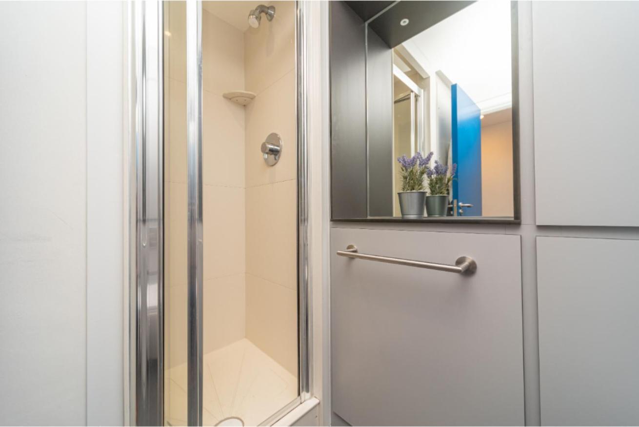 Joivy Affordable 3,4,5 And 12 Bed Private Flats Next To Royal Mile (Adults Only) Apartment Единбург Екстериор снимка