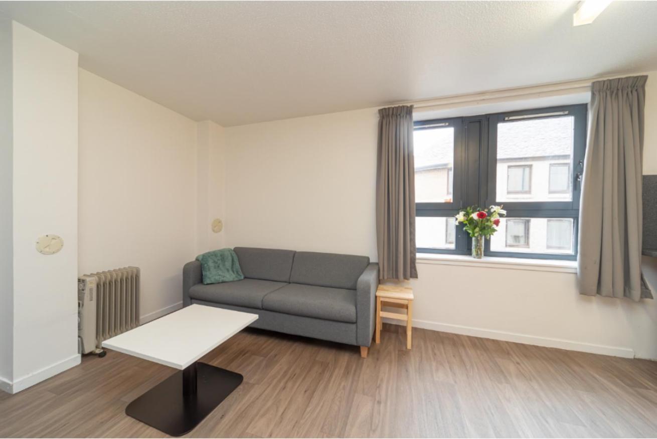 Joivy Affordable 3,4,5 And 12 Bed Private Flats Next To Royal Mile (Adults Only) Apartment Единбург Екстериор снимка