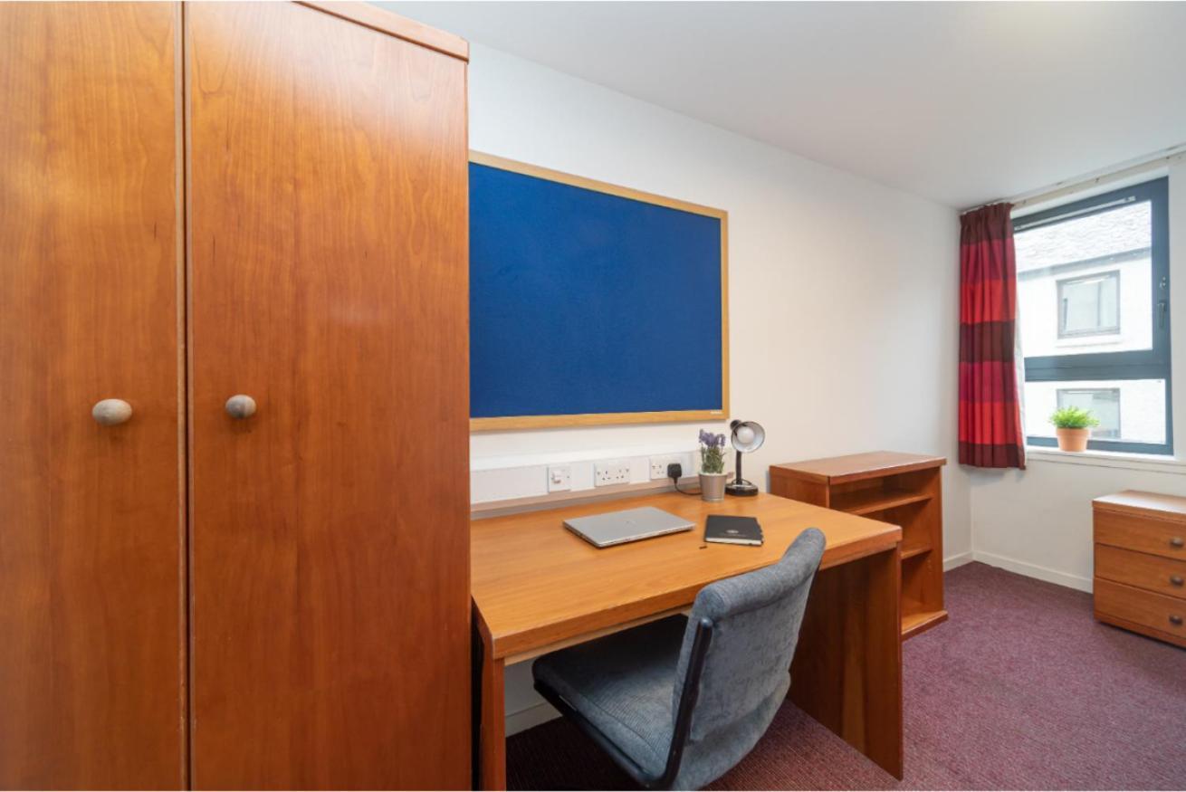 Joivy Affordable 3,4,5 And 12 Bed Private Flats Next To Royal Mile (Adults Only) Apartment Единбург Екстериор снимка